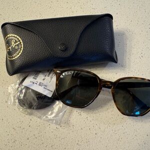 Ray-Ban Classic RB4306 Polished Light Havana + 2 lens color options